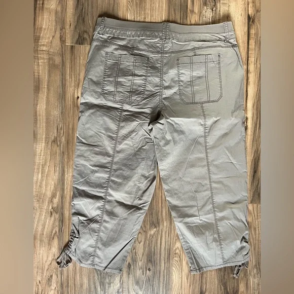 Khaki Capri Pants - Picture 2 of 4